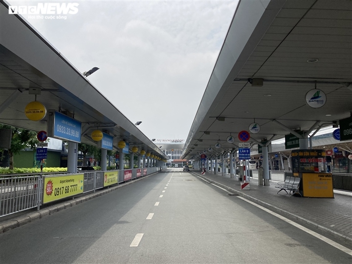 largest airport in vietnam falls quiet as services remain in limbo picture 2