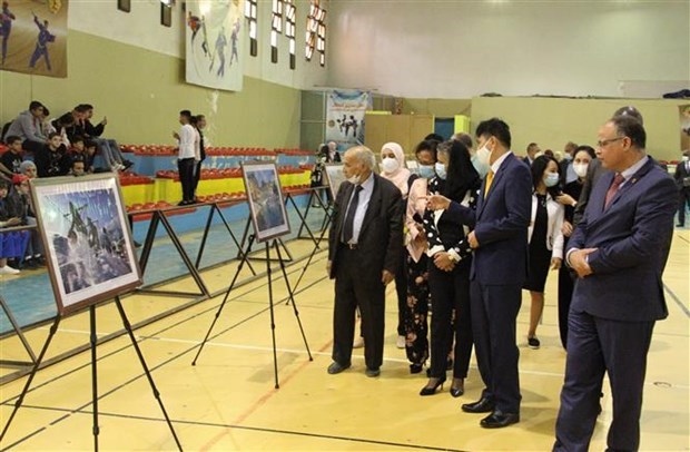 photo exhibition marks anniversary of vietnam-algeria diplomatic ties picture 1