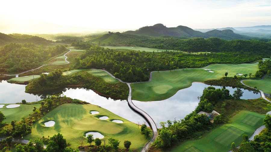 vietnam wins world s best golf destination 2021 at eighth wga picture 1