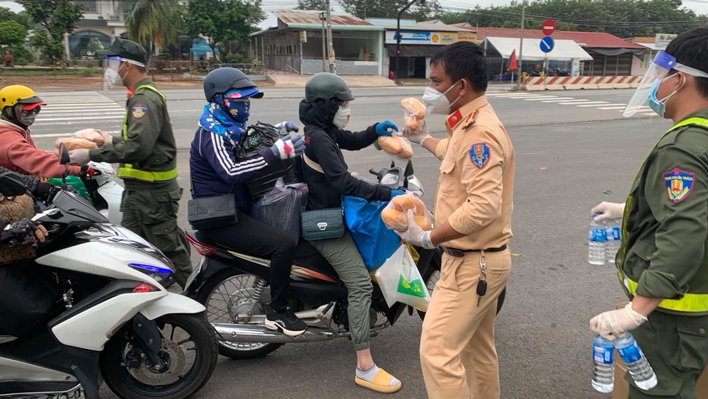 Người dân các tỉnh miền Trung, Tây Nguyên quay trở lại Bình Dương