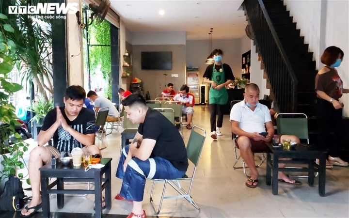 restaurants and cafes reopen in da nang picture 3