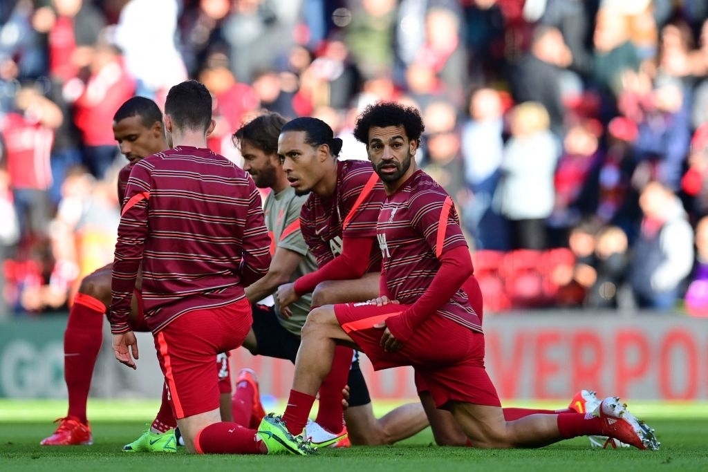 Đội hình chính của Liverpool khởi động. (Ảnh: Getty)