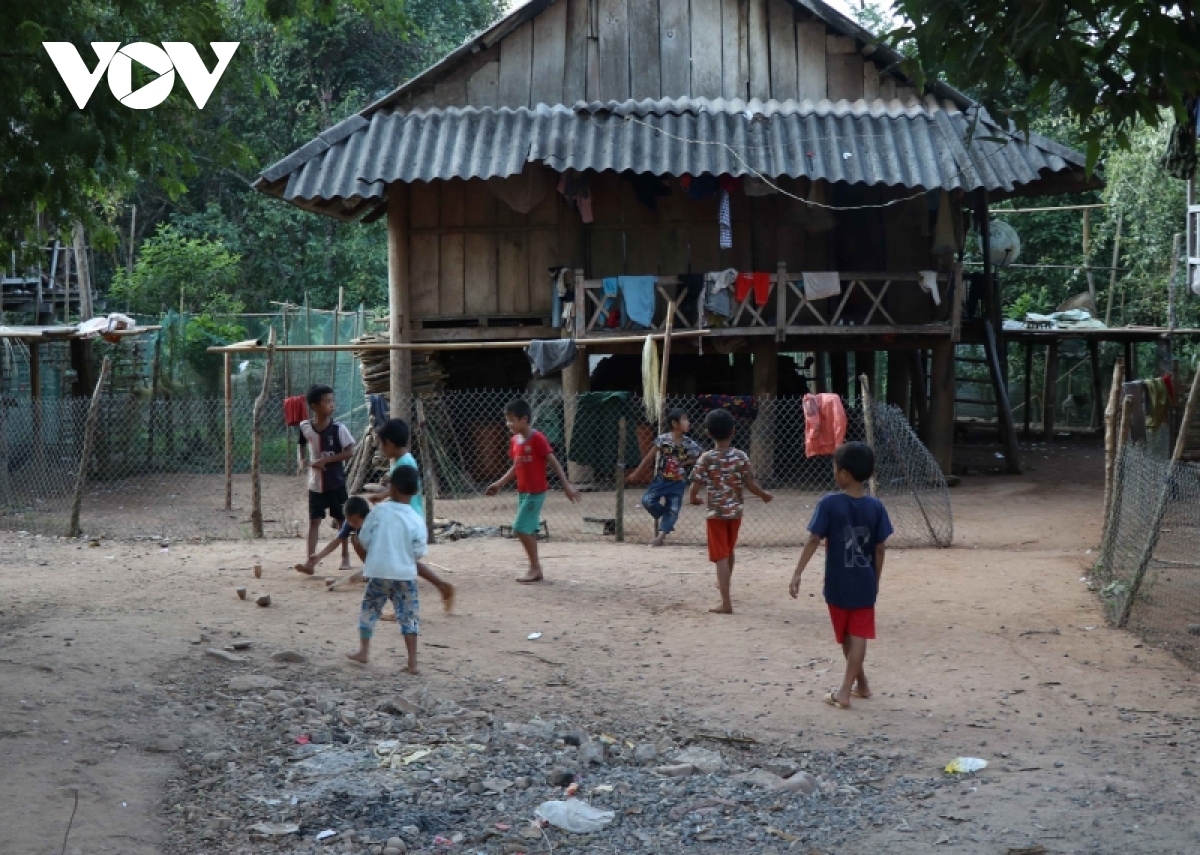 lives of cong ethnic people in north-western vietnam picture 3