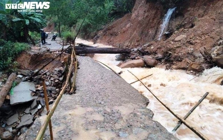 Heavy downpour makes roads impassable in mountainous areas throughout Quang Nam province, which were badly impacted by floods in 2020. Roads are left submerged in deep water and vehicles are unable to travel through it.