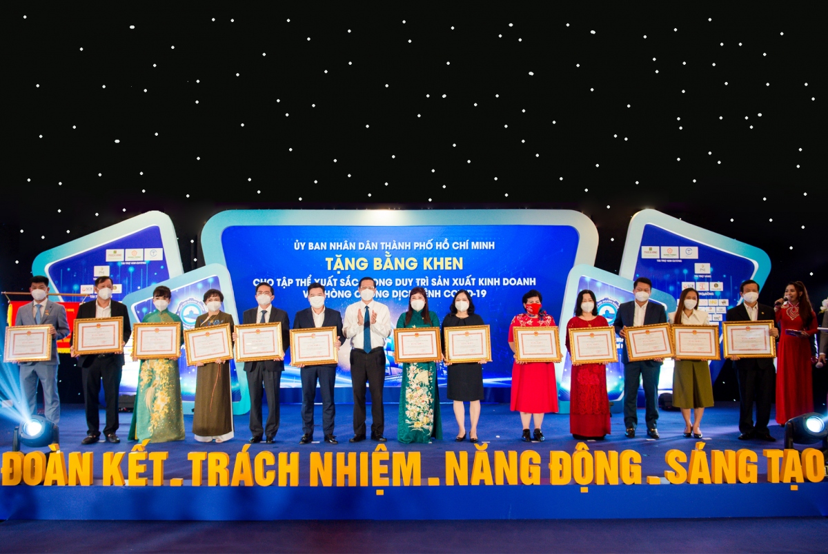 Tập đoàn Hưng Thịnh nhận bằng khen của TP.HCM về duy trì sản xuất ...