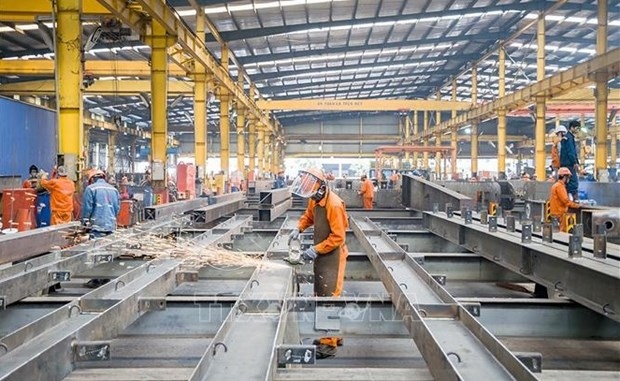 Ho Chi Minh City's enterprises and business and production facilities begin resuming operations from October 1 