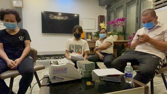 Gia đình Hồ Văn Cường đã nhận lại đủ số tiền từ ekip Phi Nhung.