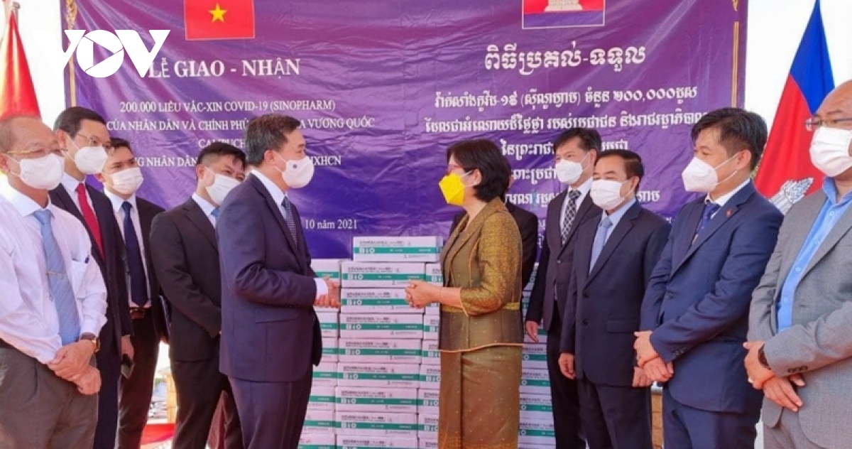 cambodia offers 200,000 vaccine doses to aid vietnamese covid-19 fight picture 1
