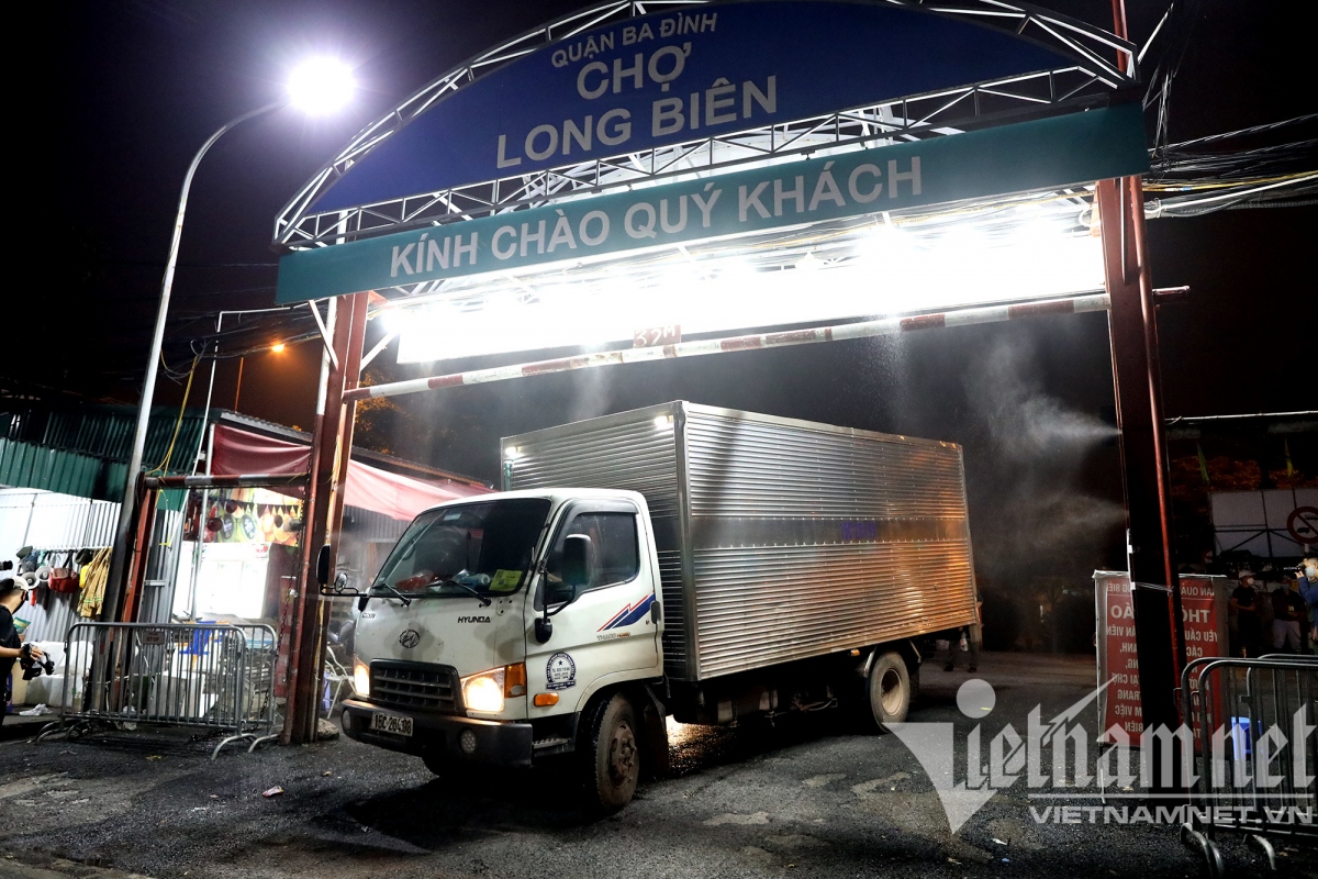 largest wholesale market in hanoi reopens after two-month closure picture 4