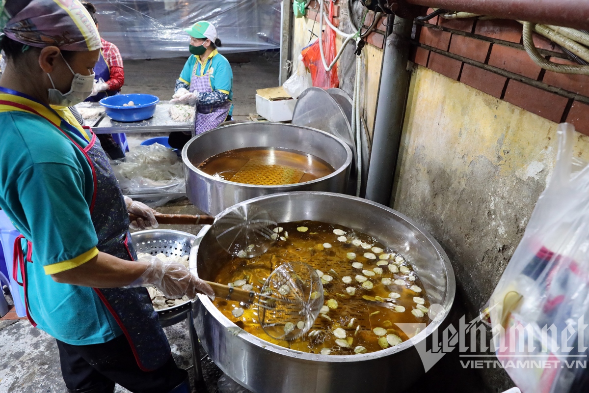 largest wholesale market in hanoi reopens after two-month closure picture 8