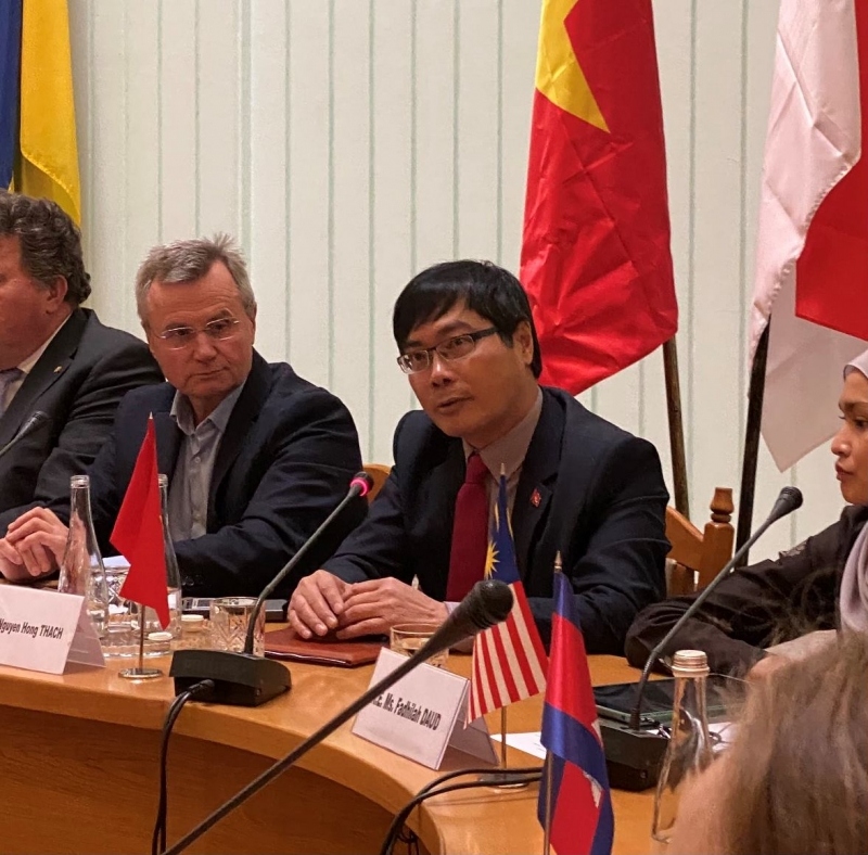 khai truong trung tam nghien cuu cac nuoc asean tai ukraine hinh anh 1