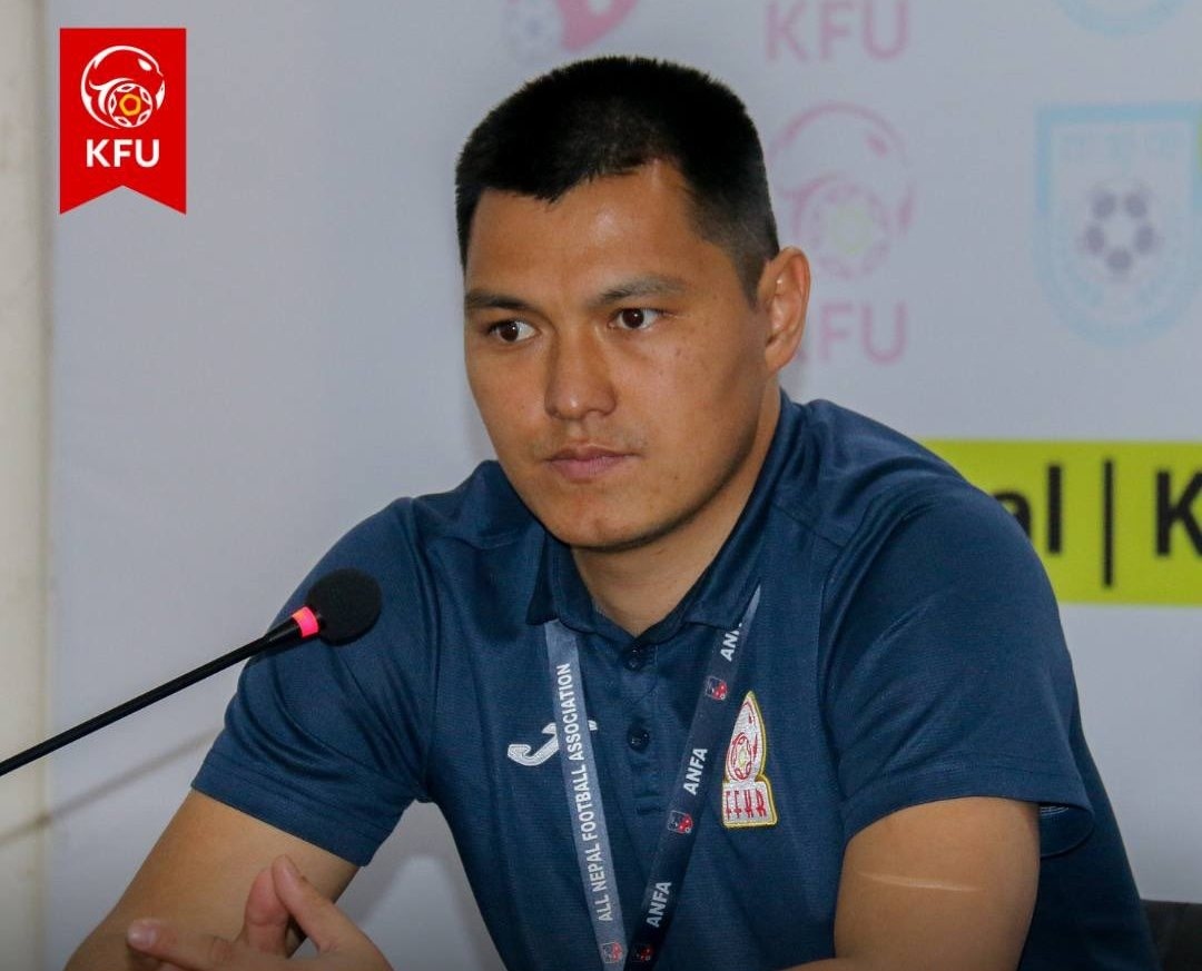 Nurbek Zholdoshov - HLV 32 tuổi của U23 Kyrgyzstan. (Ảnh: KFU). 