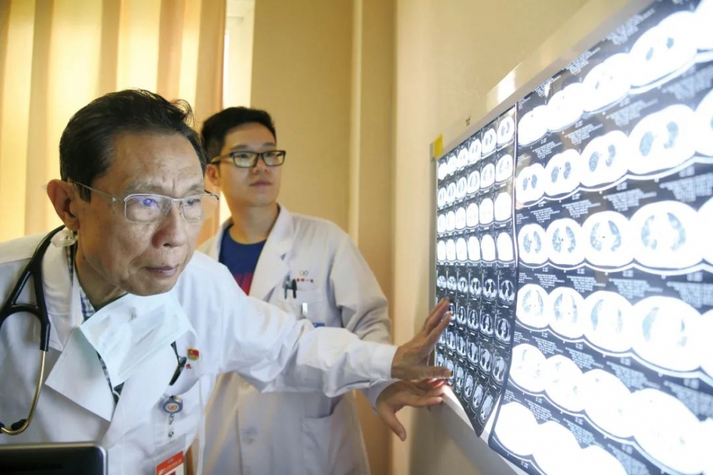 Chuyên gia hàng đầu về các bệnh hô hấp của Trung Quốc - Chung Nam Sơn (Ảnh: Tân Hoa Xã).