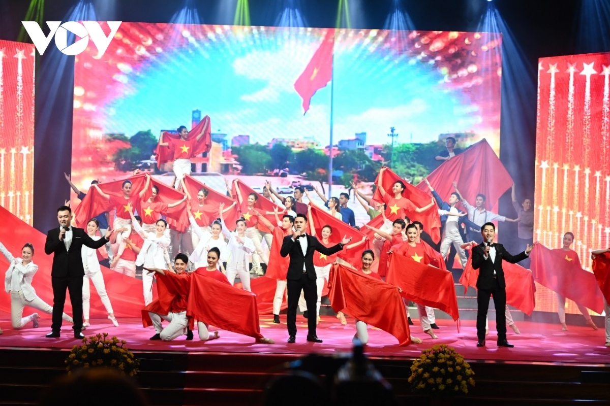 vov wins five prizes at 15th national press awards picture 11 vov wins five prizes at 15th national press awards picture 11