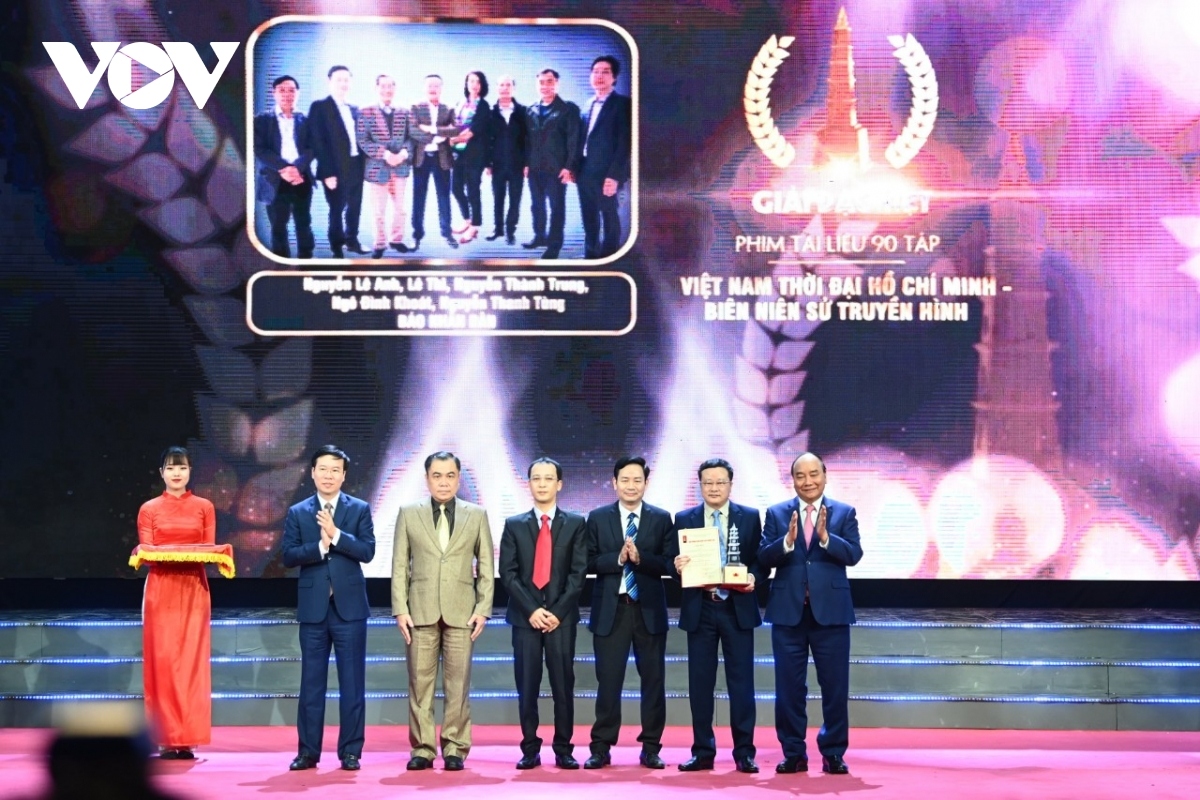 vov wins five prizes at 15th national press awards picture 5 vov wins five prizes at 15th national press awards picture 5