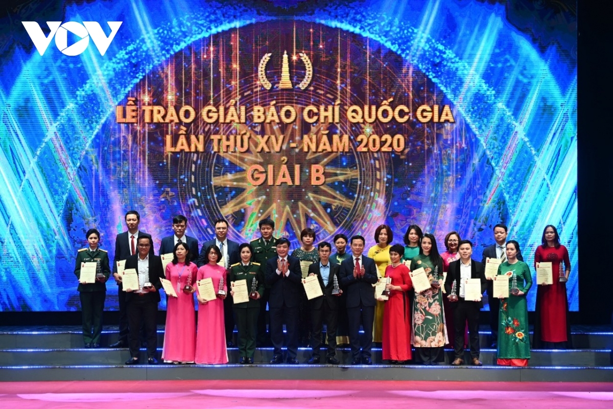 vov wins five prizes at 15th national press awards picture 7 vov wins five prizes at 15th national press awards picture 7