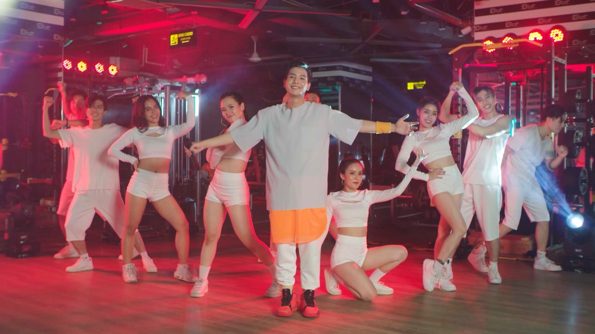 erik ket hop cung phuong my chi, ban rap cuc ngau tai the heroes hinh anh 7