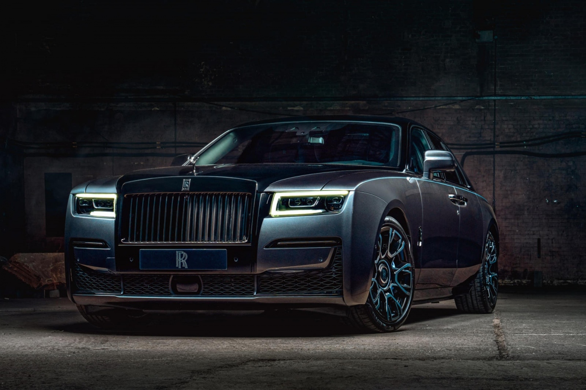 Sờ tận tay RollsRoyce New Ghost tại showroom đầu tiên ở Thành phố Hồ Chí  Minh