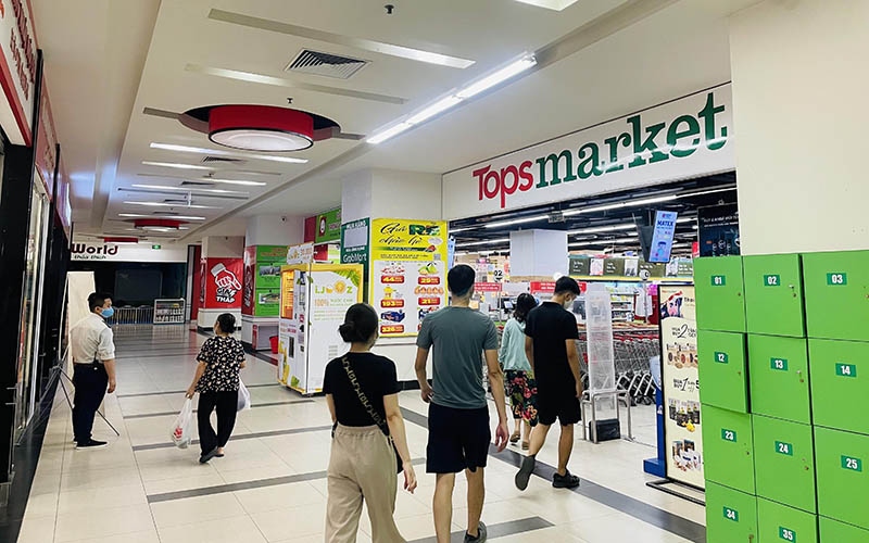 first tops market makes debut in hanoi picture 1