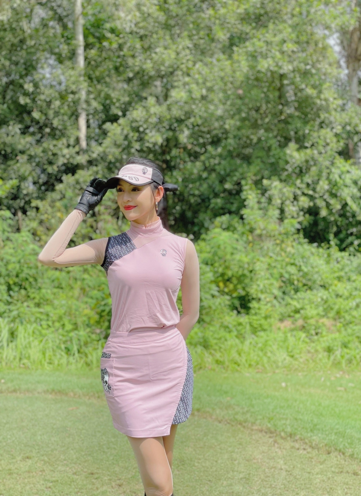 le thanh tu va dan my nhan do bo san golf sau dich covid-19 hinh anh 6