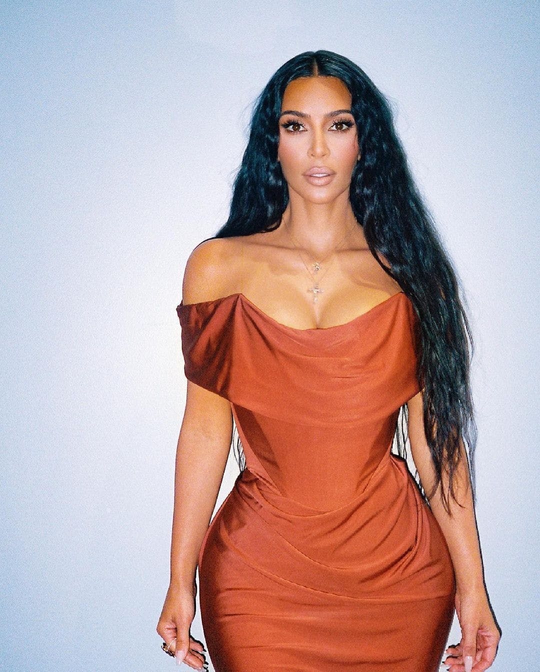 Kim Kardashian yêu thích các loại thực phẩm giàu protein, chất béo cao như bơ và các loại hạt.