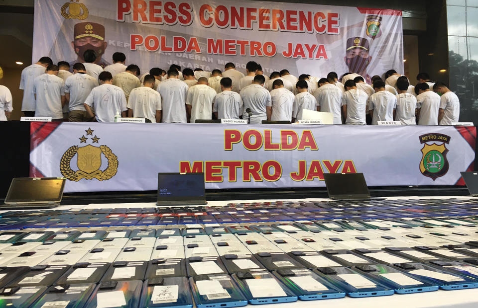 Các đối tượng bị bắt tại Sở Cảnh sát Jakarta. Nguồn: Jakarta Globel