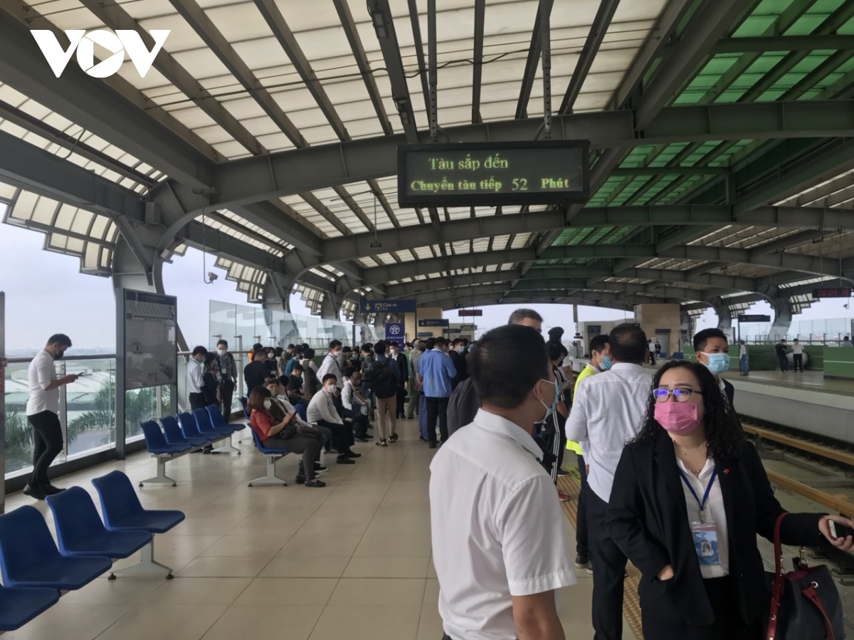 residents eager to travel on cat linh - ha dong metro line picture 4