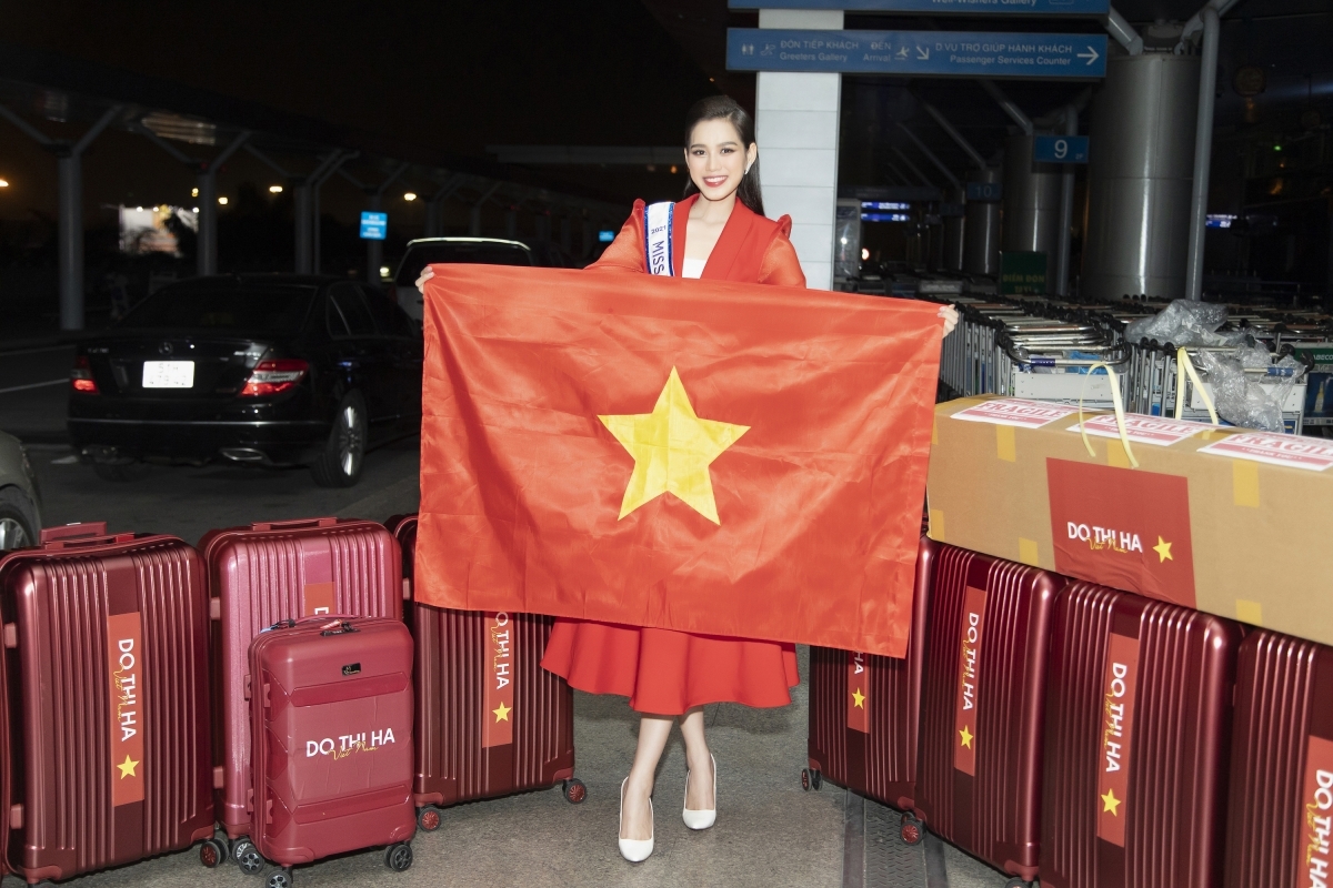 Do Thi Ha departs for Miss World 2021 in Puerto Rico
