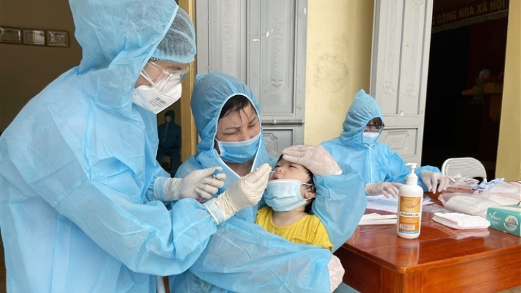 covid-19 vietnam records more than 5,500 new cases over 24 hours picture 1