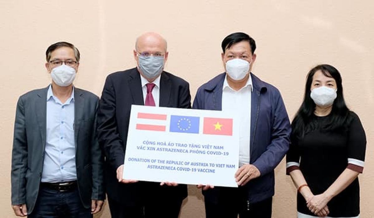 austria donates 50,000 astrazeneca vaccine doses to vietnam picture 1