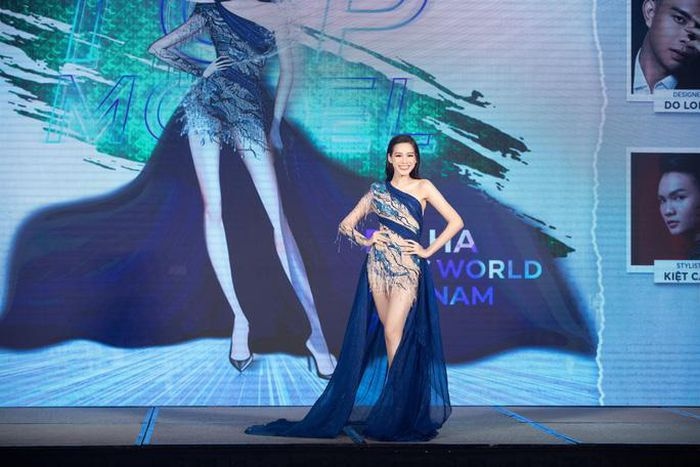 The Thanh Hoa-born girl introduces her outfits and preparations made for the competition which is set to start on November 20 in Puerto Rico.