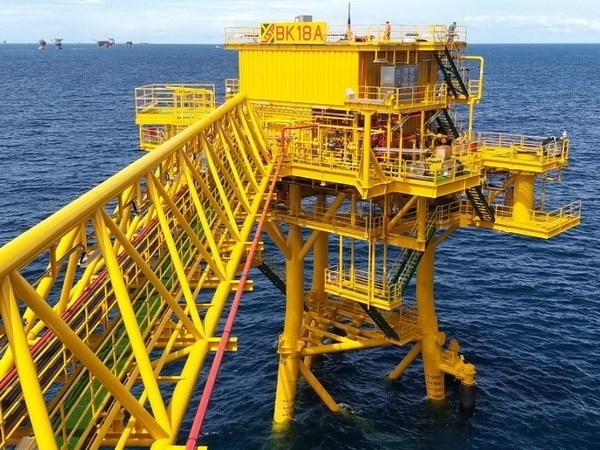 vietsovpetro puts new generation unmanned mini oil rig into operation picture 1