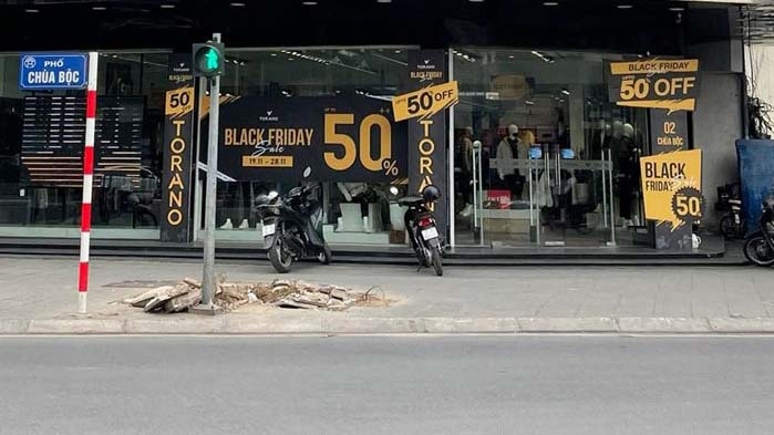 hanoi fashion outlets remain quiet despite black friday super sale picture 2