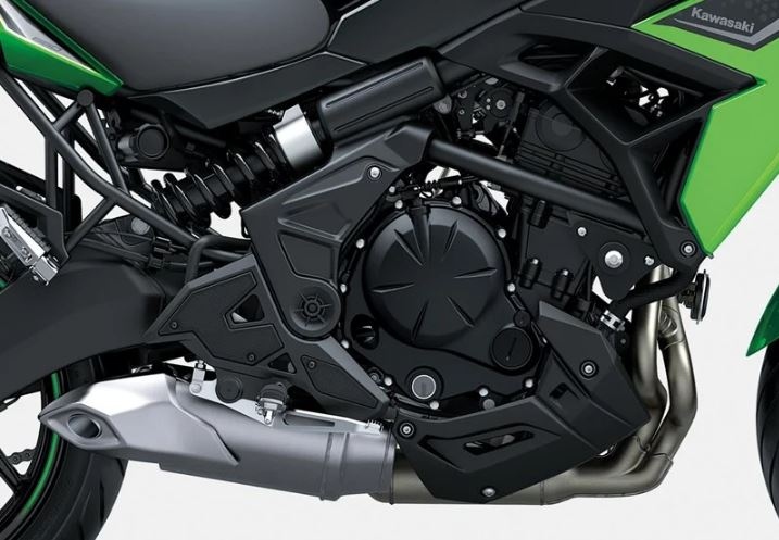 Kawasaki Europe cung cấp một loạt những phụ kiện cho mẫu xe tourer hạng trung mới và cũng là một phần của goi Tourer bao gồm thùng đồ bên hông, đèn sương mù LED, bộ bảo vệ tay, tay nắm sưới và tấm lót bình xăng.