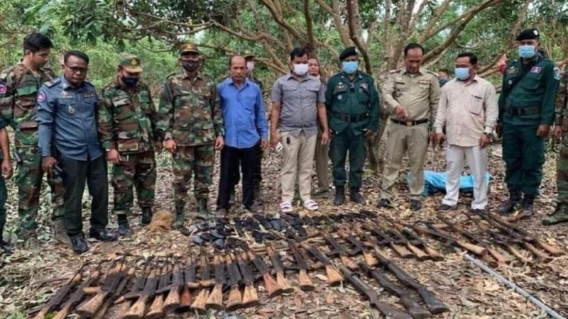 Số vũ khí và đạn dược bị phát hiện vào chiều ngày 12/11/2021 tại tỉnh Battambang