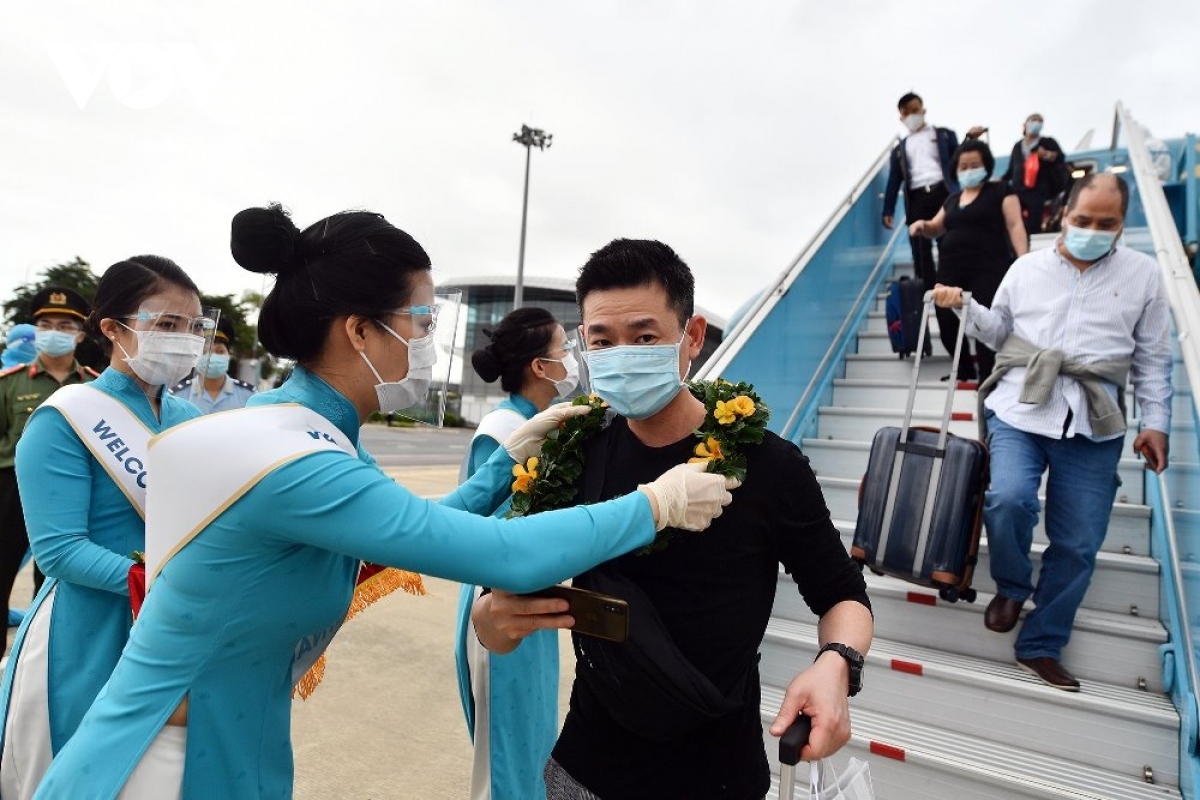 first international visitors return to quang nam picture 2 first international visitors return to quang nam picture 2