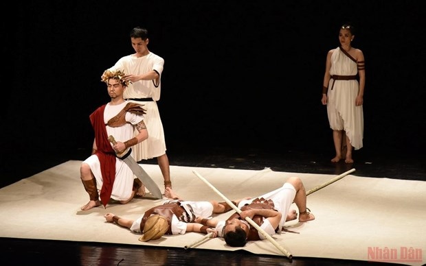 greek tragedy antigone recreated by vietnamese director picture 1