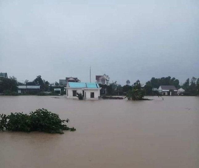 central provinces hit by flooding and landslides picture 4