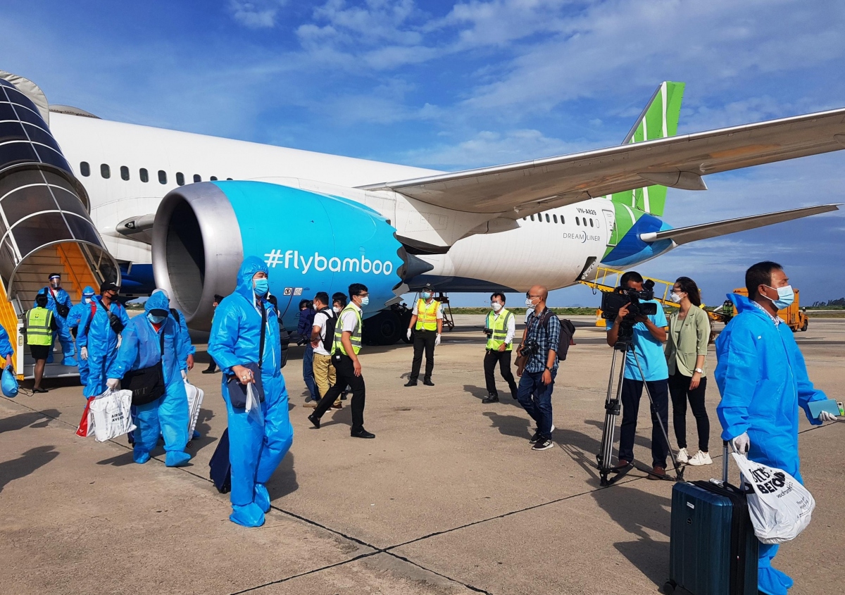 bamboo airways brings first foreign visitors back to khanh hoa picture 1