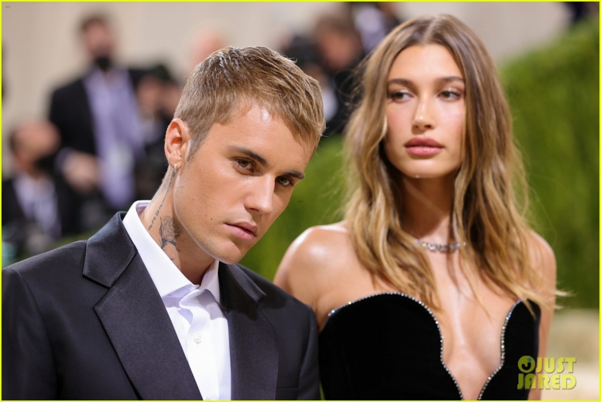 vo chong justin bieber - hailey baldwin vui ve di dao pho hinh anh 6