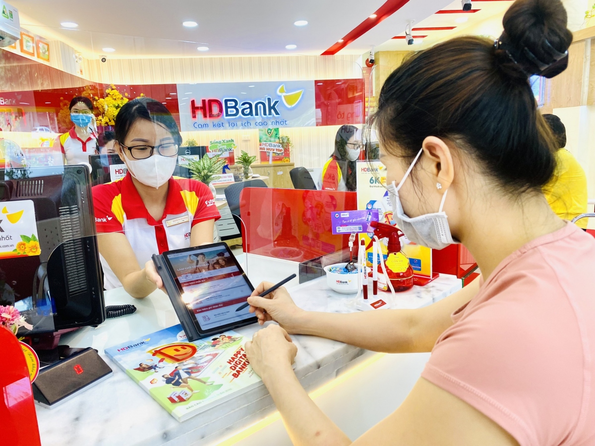 Mua bán ngoại tệ mọi lúc mọi nơi với ứng dụng ngân hàng số