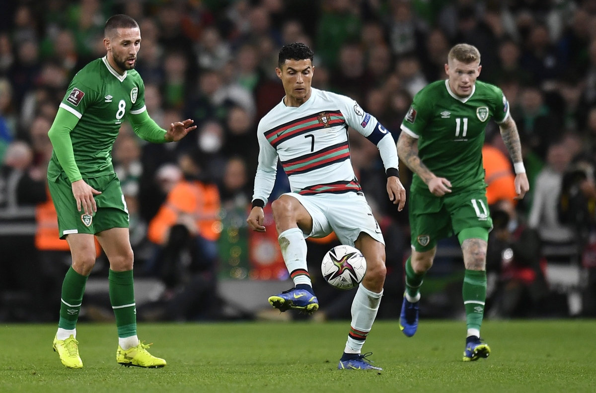 ireland 0-0 bo Dao nha pepe nhan the do, ronaldo im hoi lang tieng hinh anh 1