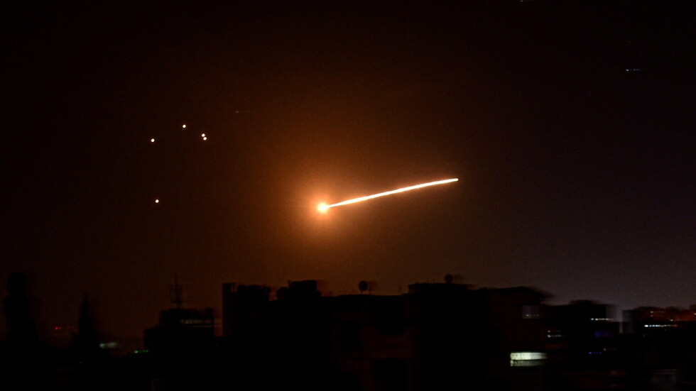 Israel tiếp tục không kích các mục tiêu ở Syria