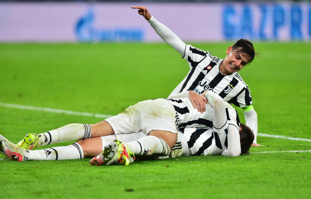 juventus som gianh ve vao vong knock-out champions league hinh anh 7
