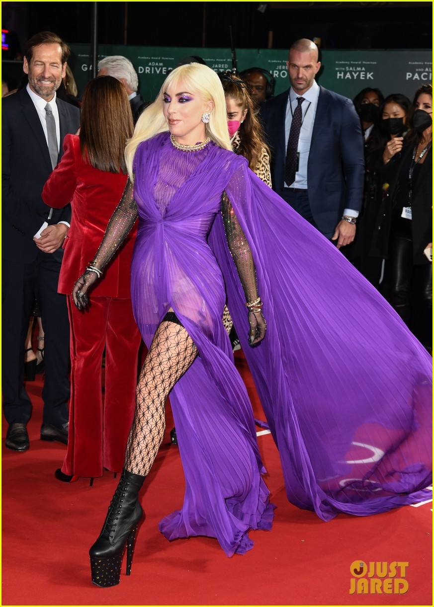 lady gaga tao hinh khac la, the hien man tung vay an tuong tai buoi cong chieu phim hinh anh 6