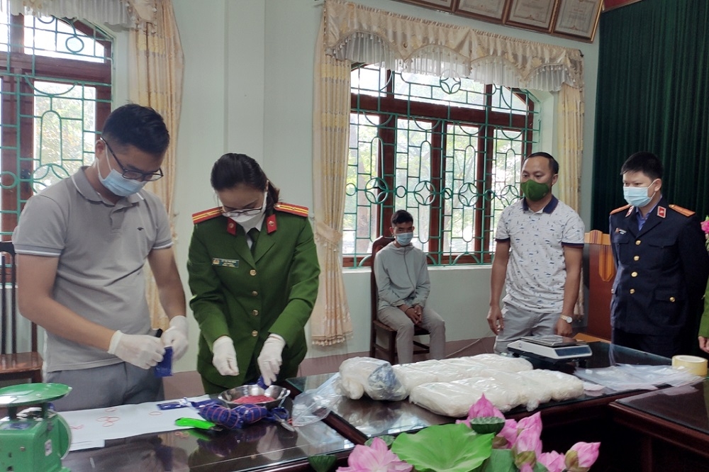 Công an bắt giữ đối tượng vận chuyển 60.000 viên ma túy