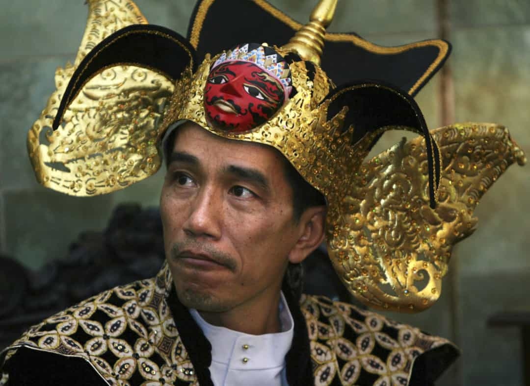 Tổng thống Indonesia Joko Widodo từng làm việc tại xưởng nội thất của cha mình, từ khi ông mới 12 tuổi.