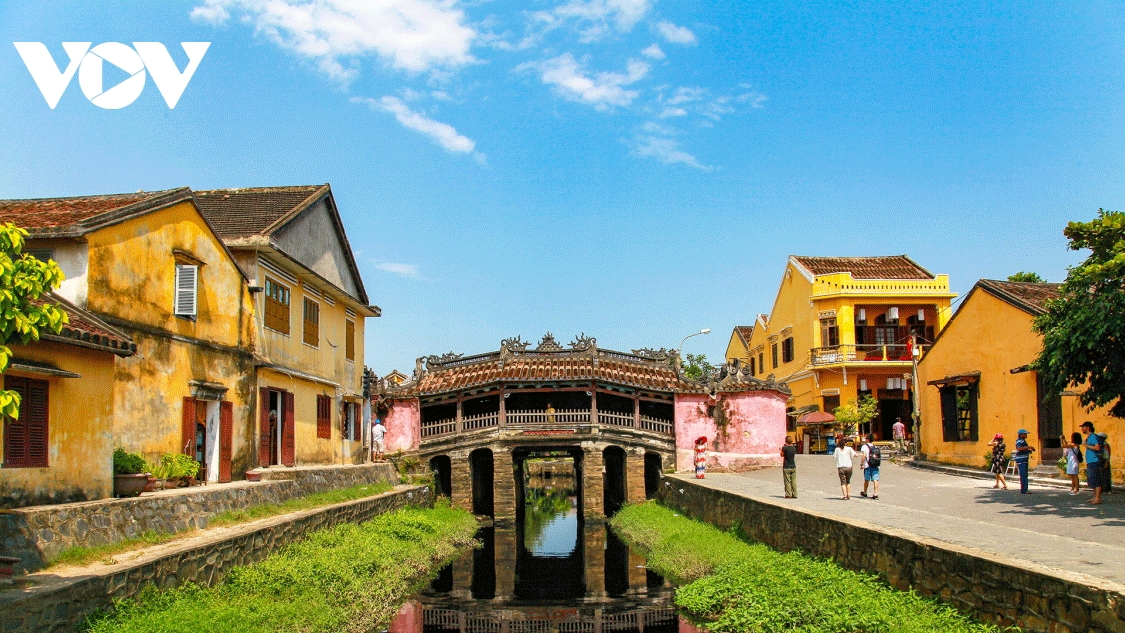 Hoi An reopens doors to tourists