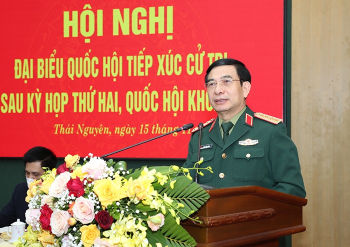 Dai tuong phan van giang tiep xuc cu tri tai thai nguyen hinh anh 2