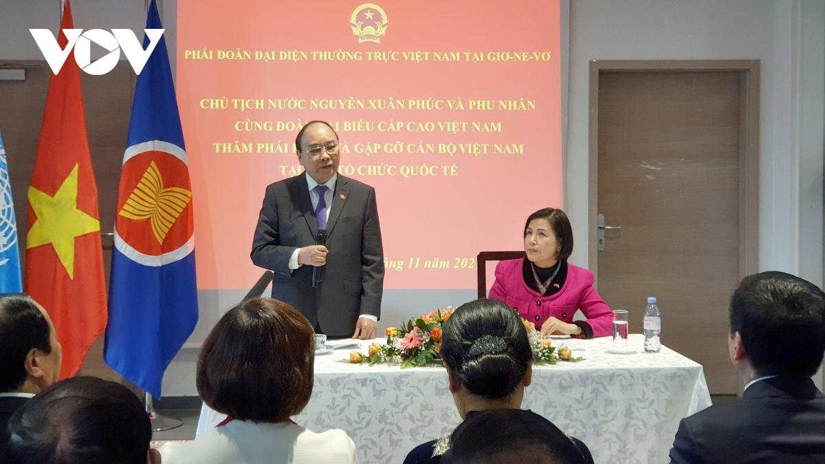 overview of state president phuc s visit to switzerland picture 9